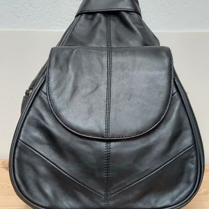NWOT BLACK LEATHER BAG